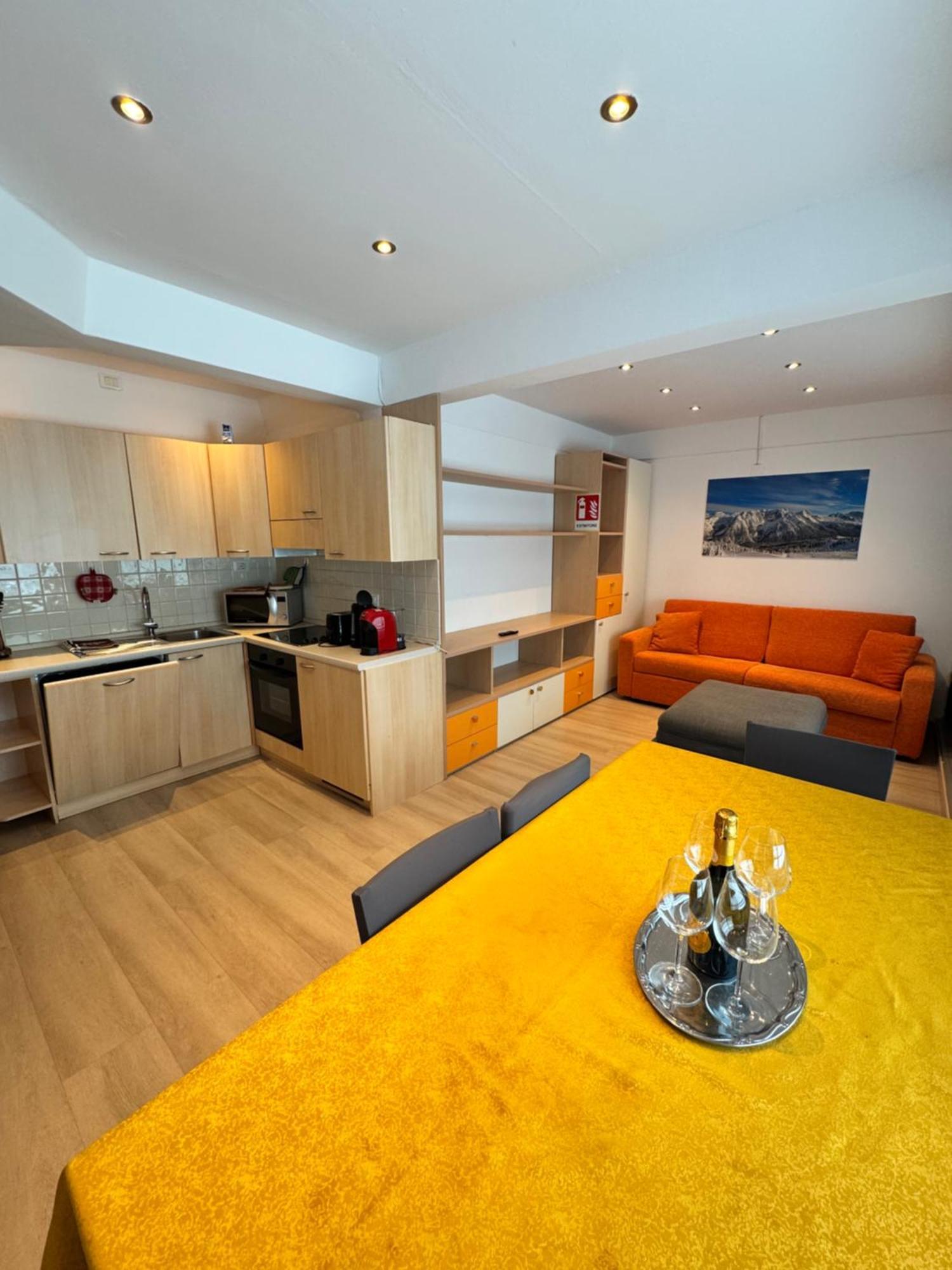 Doss Della Pesa Apartment มาริลเลวา ภายนอก รูปภาพ